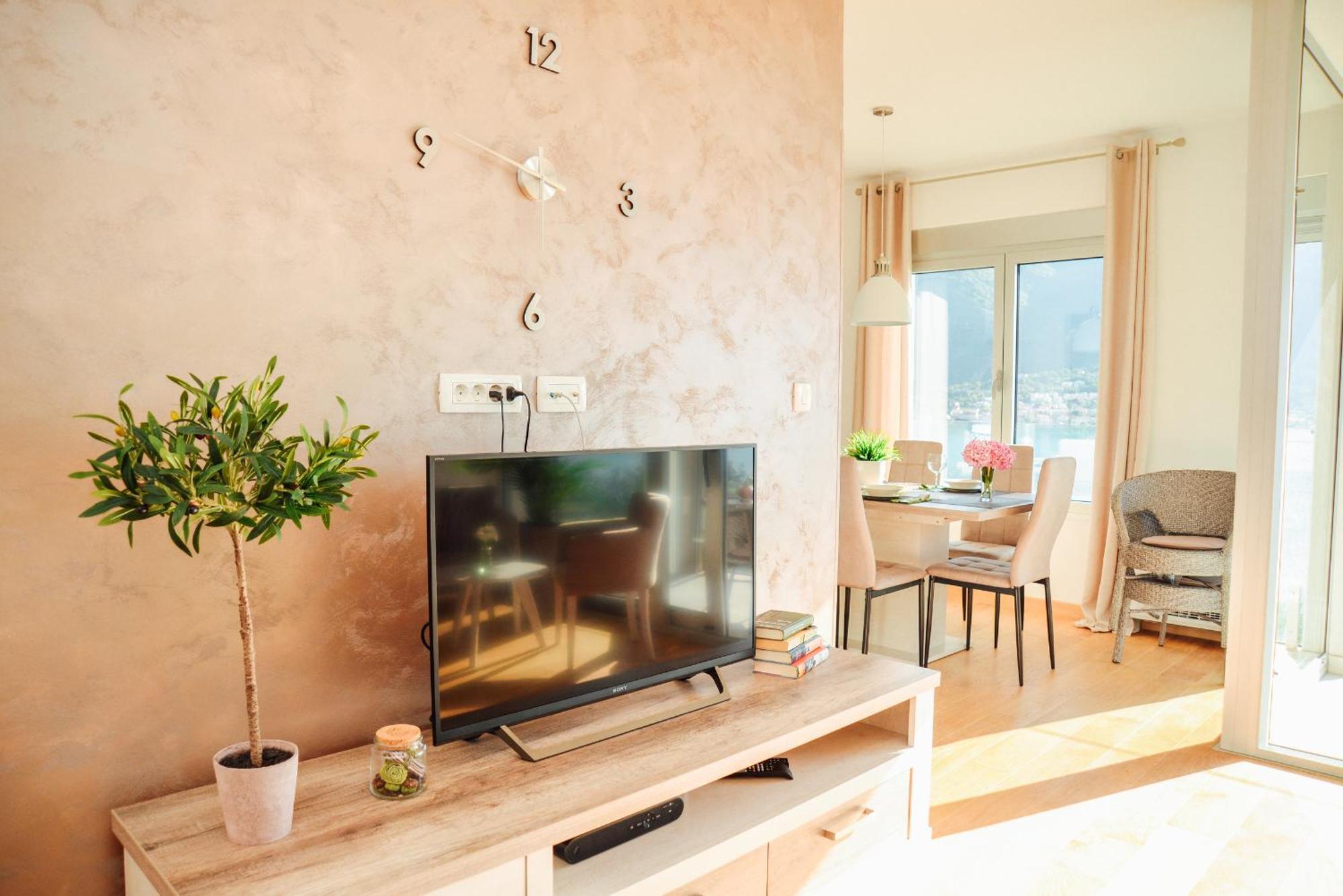 Sea View Apartment For 4 科托尔 外观 照片