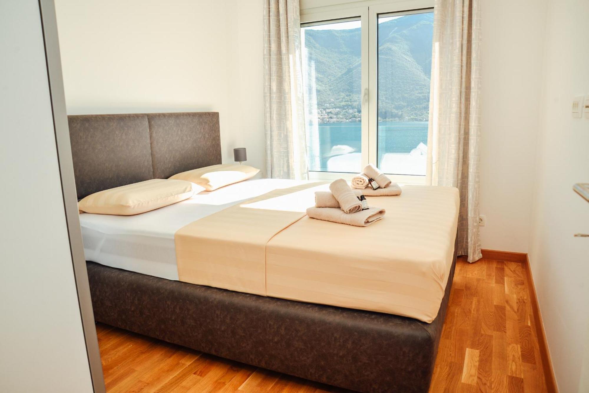 Sea View Apartment For 4 科托尔 外观 照片