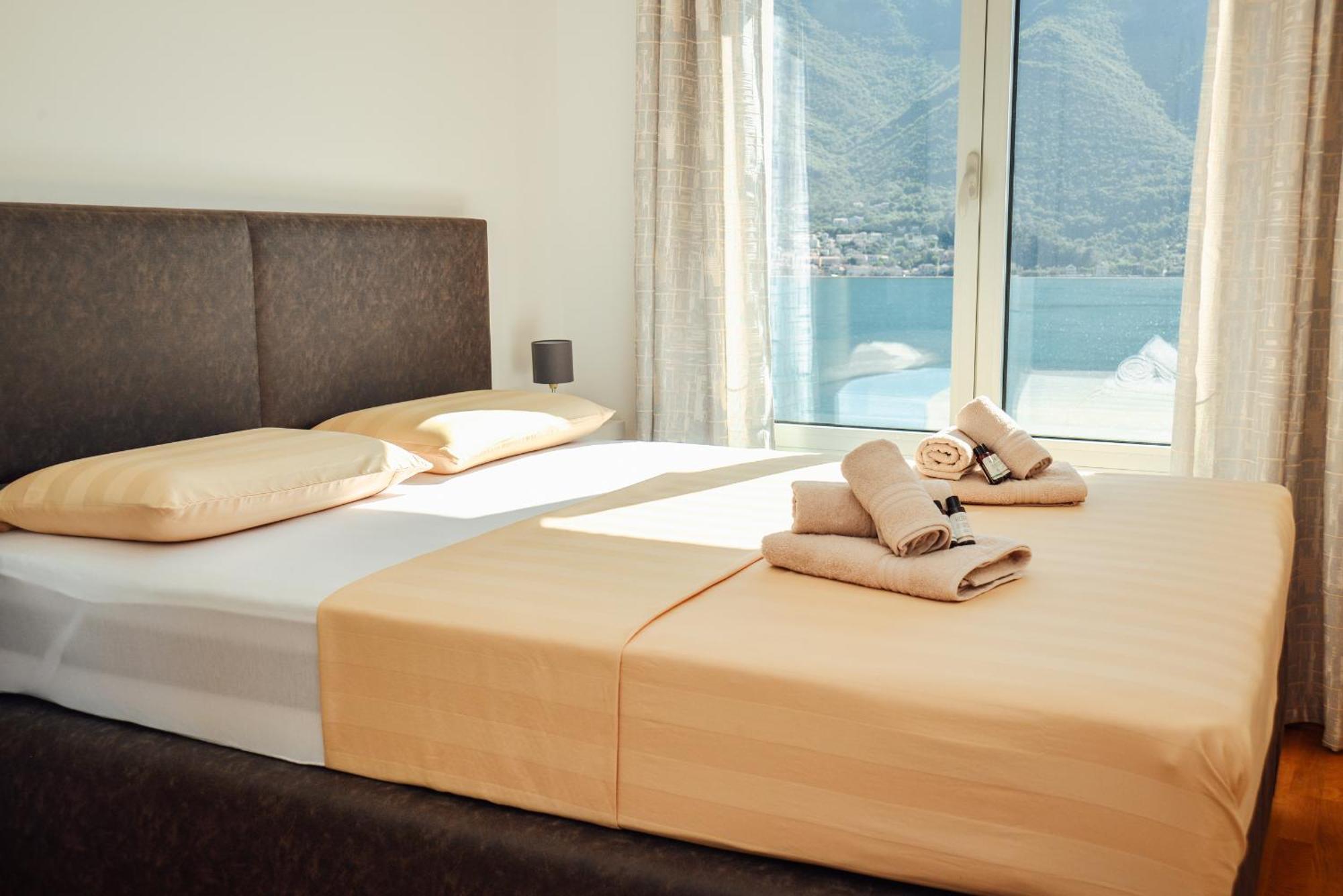 Sea View Apartment For 4 科托尔 外观 照片