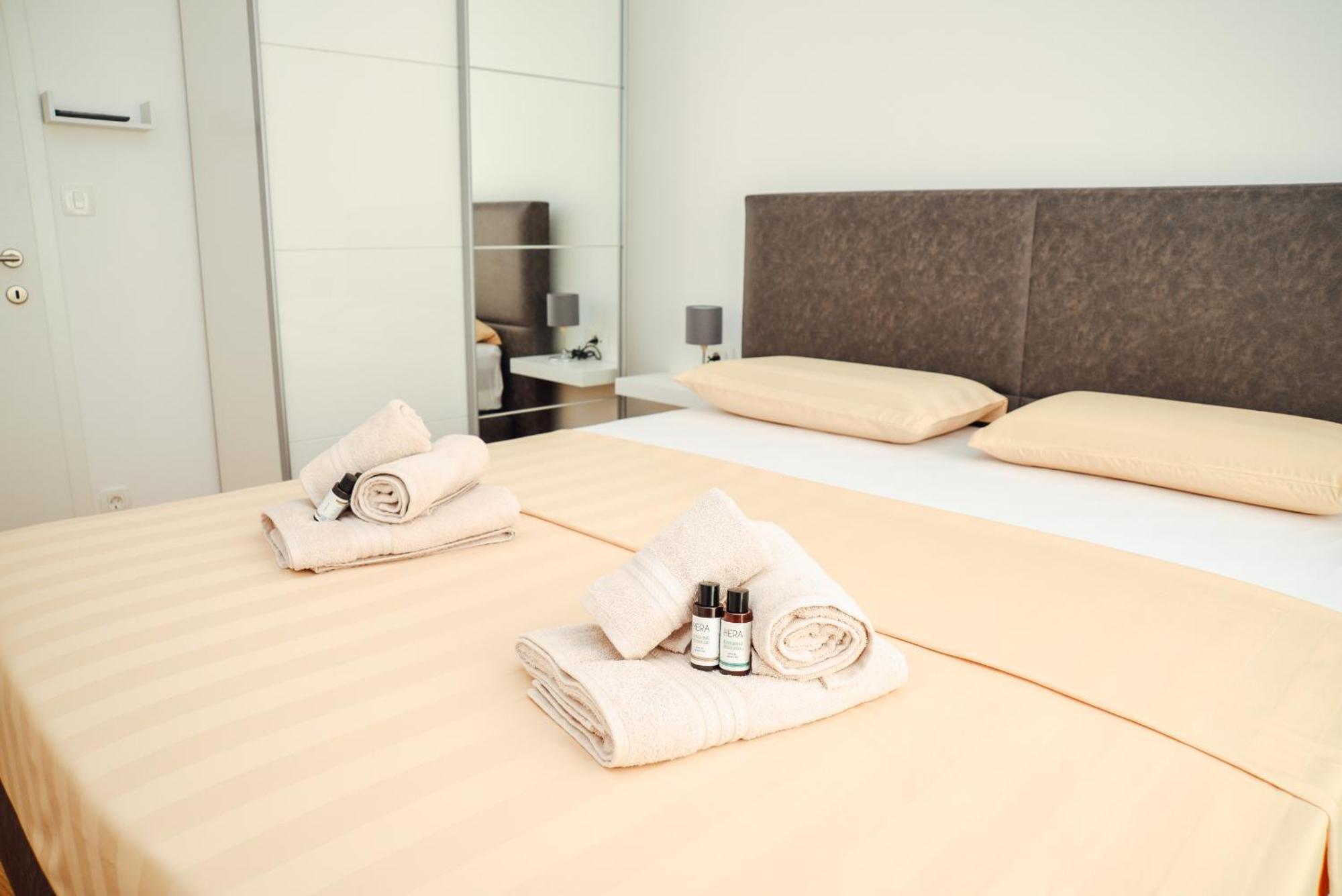 Sea View Apartment For 4 科托尔 外观 照片