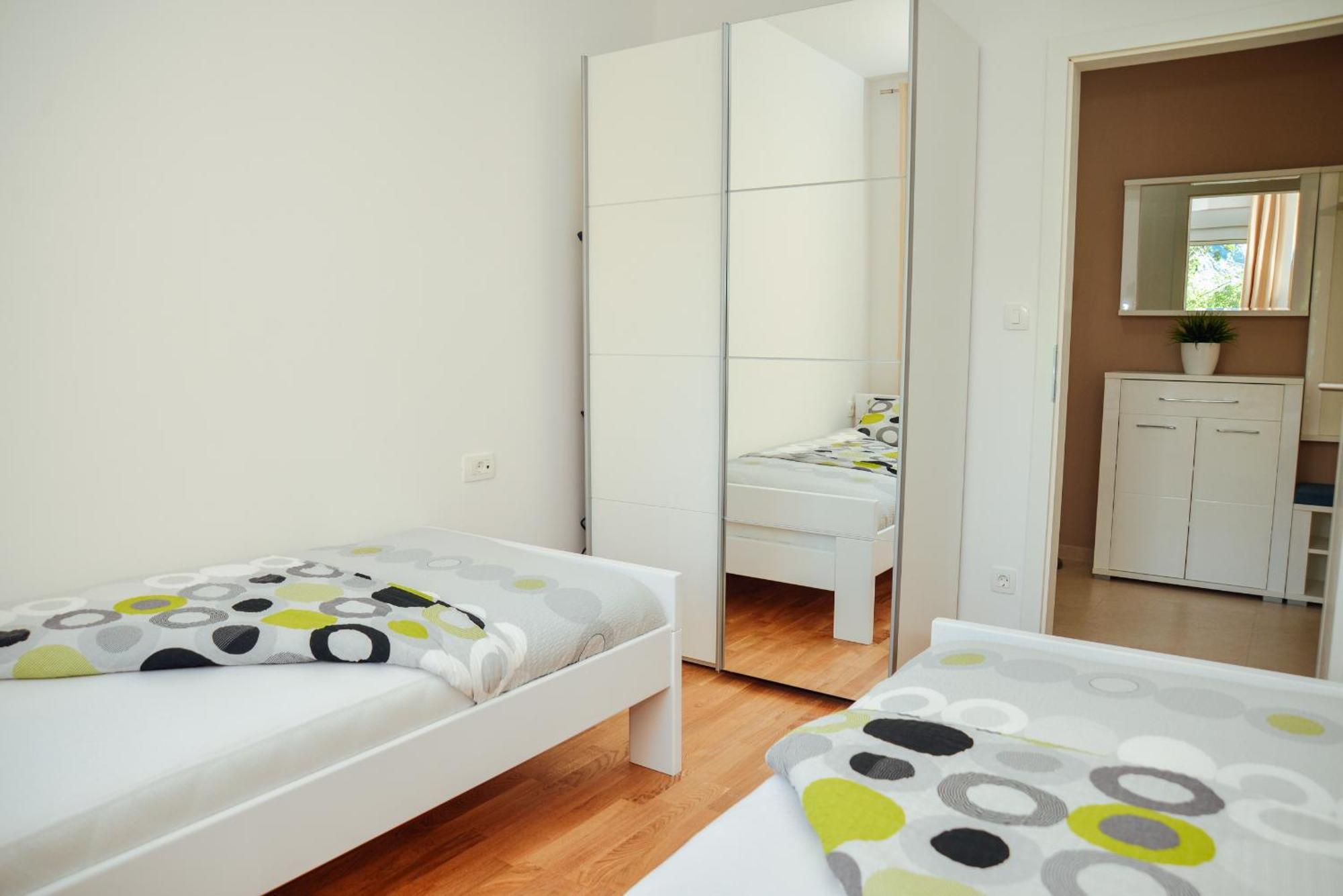 Sea View Apartment For 4 科托尔 外观 照片
