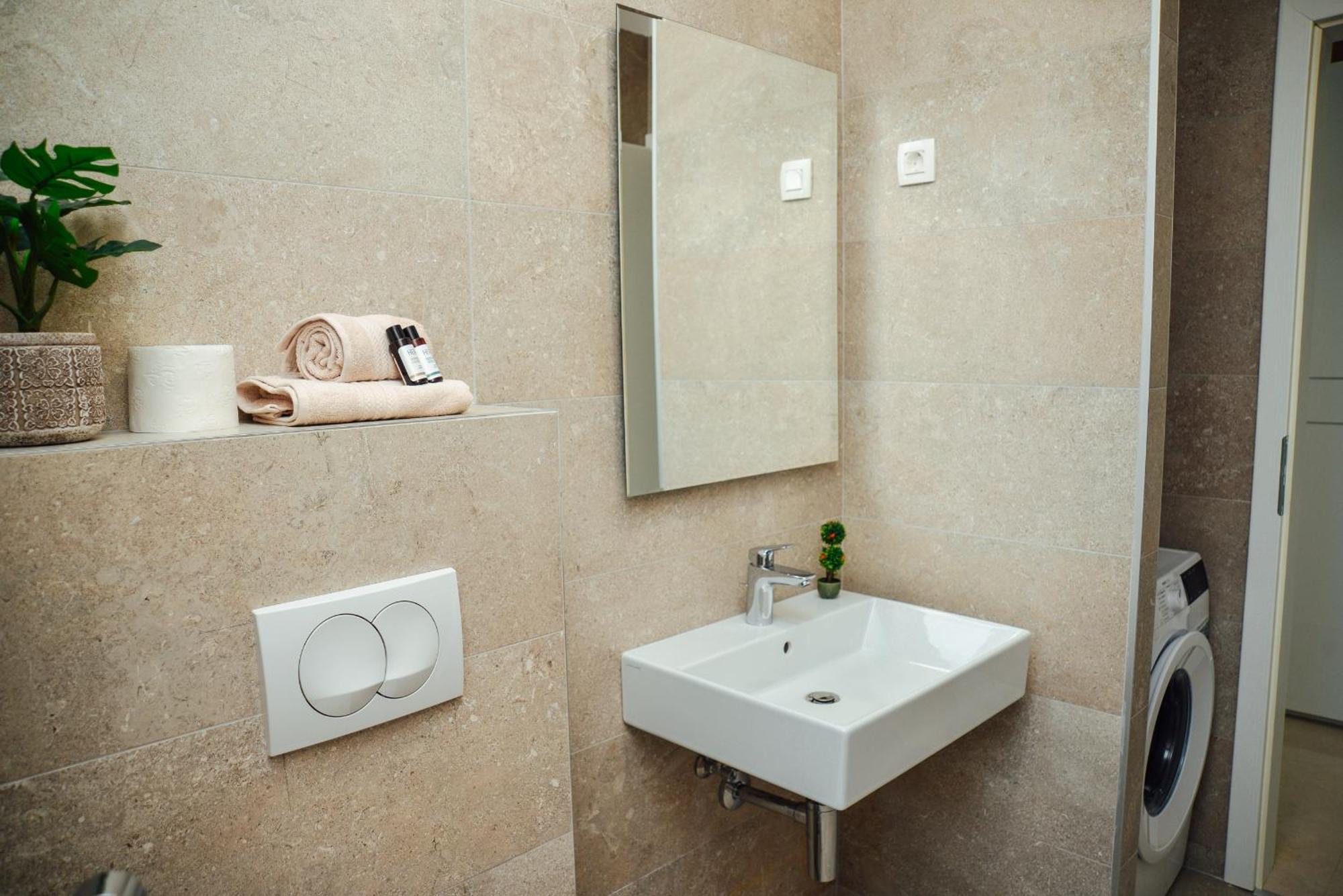 Sea View Apartment For 4 科托尔 外观 照片